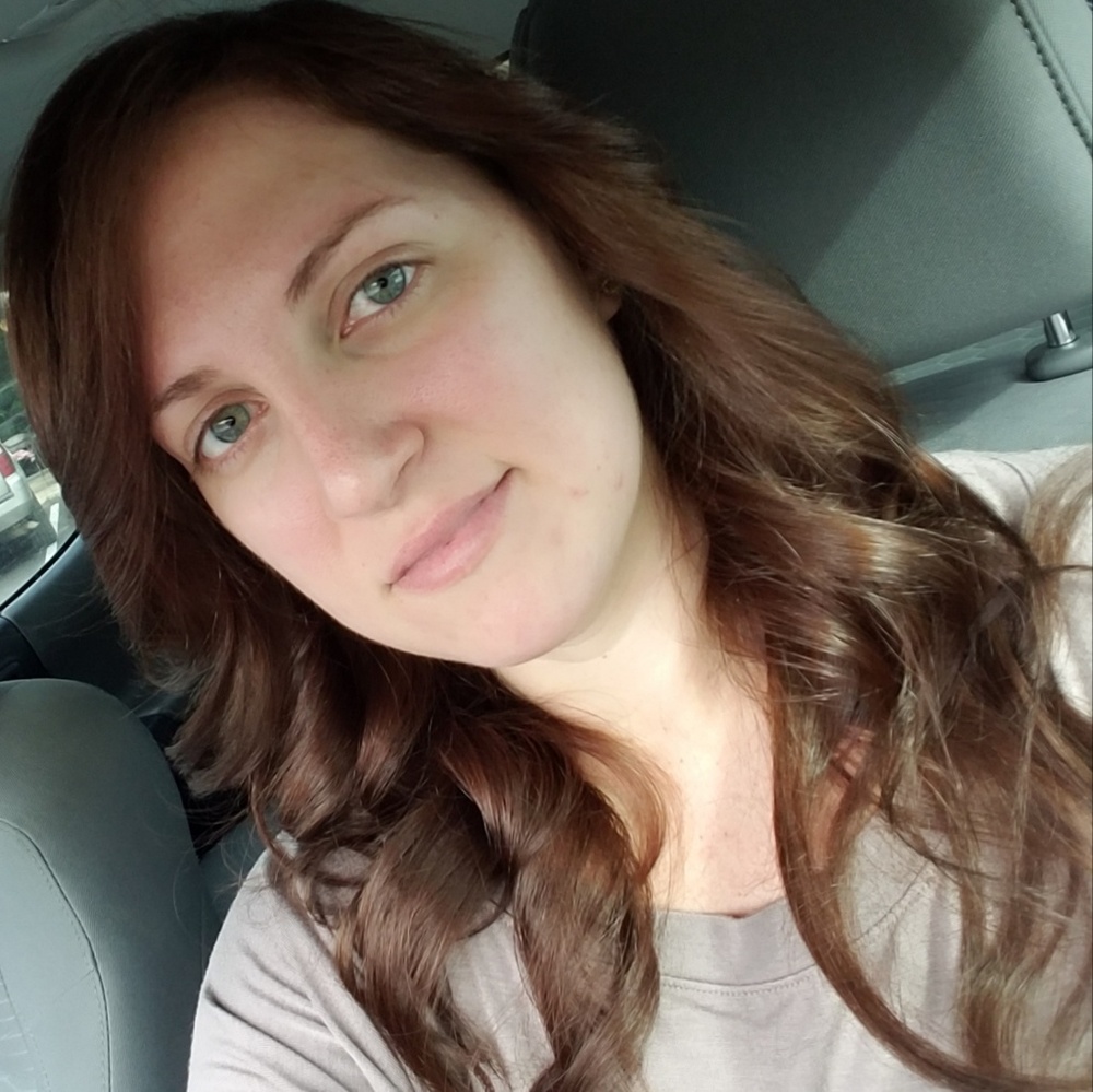 Meet your Posher, Caitlin